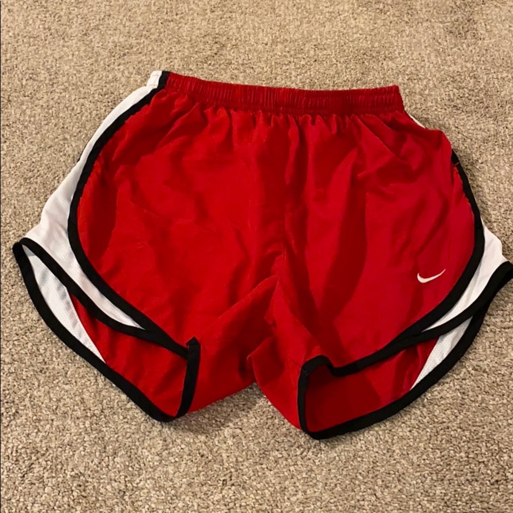 Nike fitDry shorts red